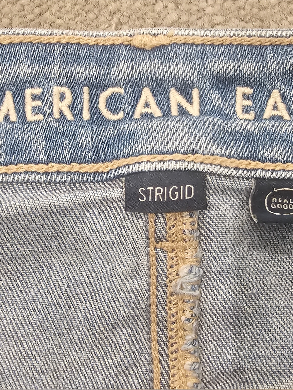 American Eagle Outfitters Strigid Women’s mom  Jeans Distressed Size 6 - Picture 5 of 7